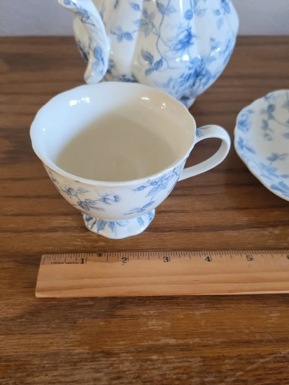 7 Piece Gracie China Tea Set Tote 15